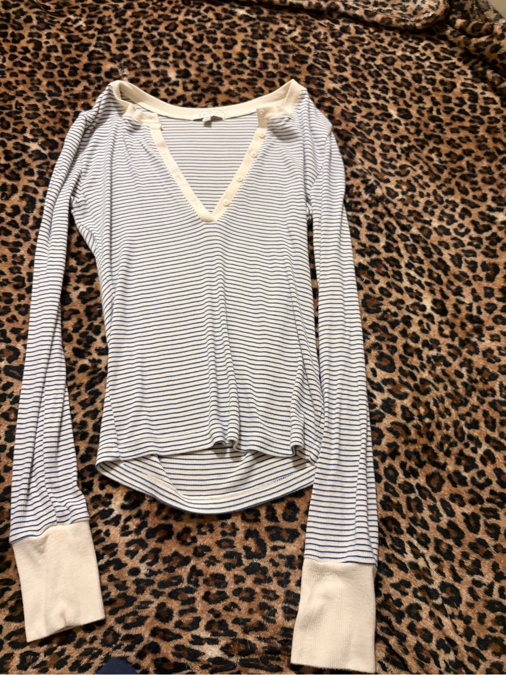 Z Supply Cream and Navy Striped Long Sleeve V-Neck Top